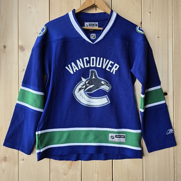 NHL Tops - Vancouver Canucks NHL Hockey Reebok Green Blue Jersey Womens Small